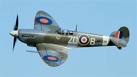 Supermarine Spitfire: I Sat in One of the Best World War II Fighters ...