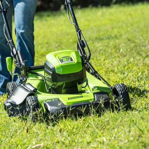 Greenworks Pro 60 Volt 21 In Cordless Push 4 Ah 1 Battery Included At