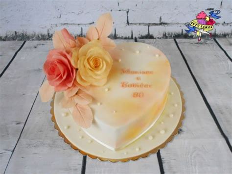 Heart Cake With Roses Heart Cakes Rose Cake Gum Paste Valentines Day