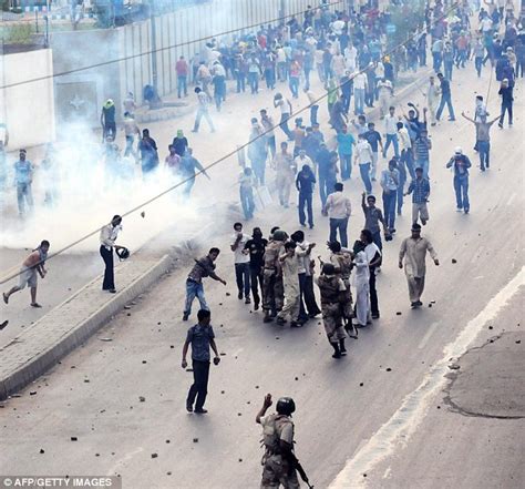 Protesters In Violent Clashes With Police As They March Towards U S