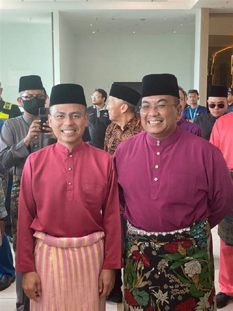 Thousands Turn Up To Meet Pm Anwar Federal Ministers At Malaysia Madani Raya Do In Alor Setar