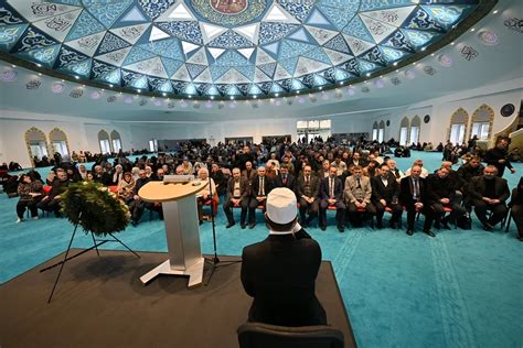 Almanya da Diyanet İşleri Türk İslam Birliği Essen Merkez Camisi