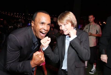 Dakota Goyo Max Kenton With Real Steel S Boxing Consultant Sugar Ray