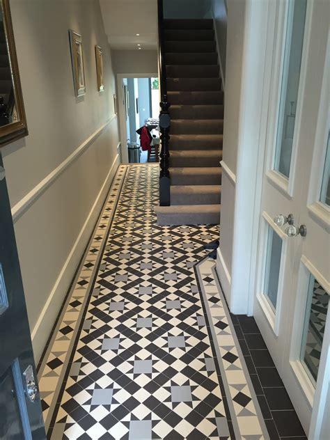 This Is Modified Blenheim Pattern Simply Stunning Tiled Hallway