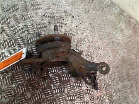 Stub Axle Right Front Hyundai I F Hatchback I V G Hg