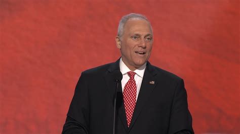 Video Build That Wall Chant Breaks Out During Scalises Rnc Speech