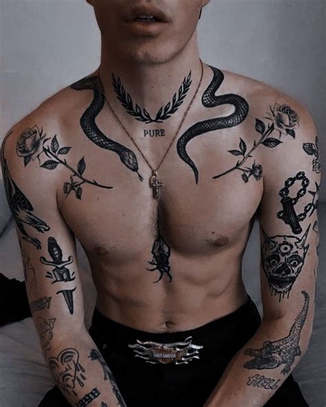 Pin By Deyn On Tattoo Tattoos Cool Chest Tattoos Tattoos For Guys