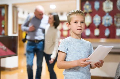 Family visiting museum stock image. Image of young, smile - 220809103