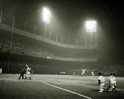 Classic Shots Of The Polo Grounds Sports Illustrated Polo Grounds