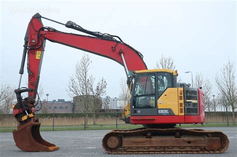 Volvo ECR 235 EL ROTOTILT BUCKET AIRCO Tracked Excavator For Sale