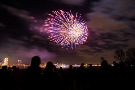 Vuurwerk Op Oudjaar In Antwerpen Krijgt Een Nieuwe Locatie Antwerps