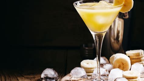 15 Best Banana Liqueur Cocktails To Drink