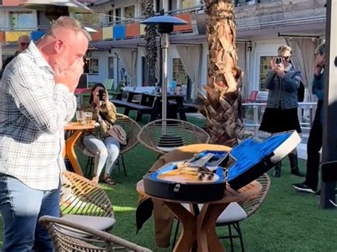 Watch the emotional moment a guitarist is reunited with his stolen Les