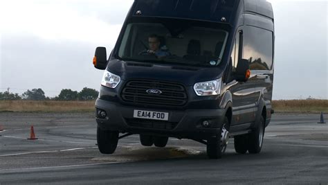 Fastest Van Track Battle Video Transit Vs Sprinter Auto Express