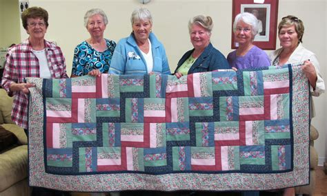 Quilters Club Holds Raffle To Win Queen Sized Quilt The Chestermere