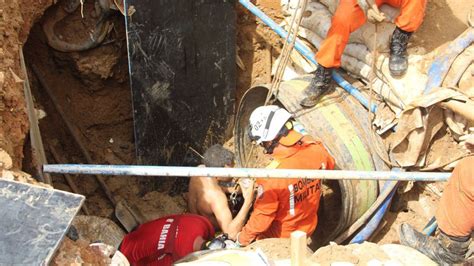 Trabalhador que ficou preso em tubulação na Saramandaia recebe alta e