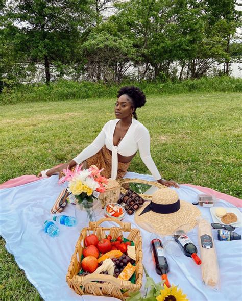 Denise Osei (@denise.osei) • Instagram photos and videos | Picnic date ...