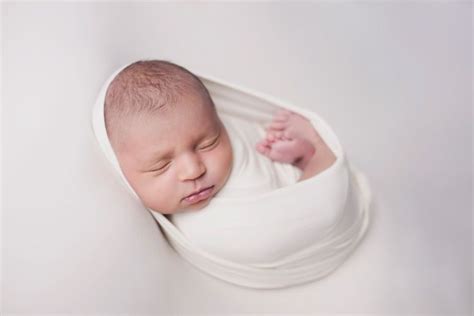 5 Tips for a Sleepy Baby - Newborn Photo Shoot