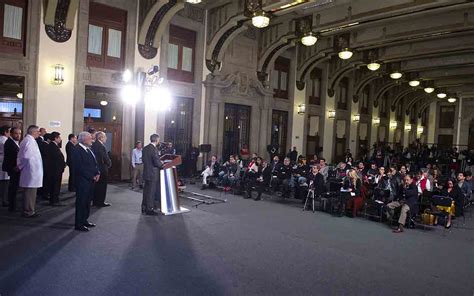 Restringen acceso a reporteros en conferencia mañanera por COVID 19