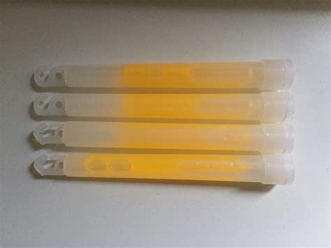 how do glow sticks work 1