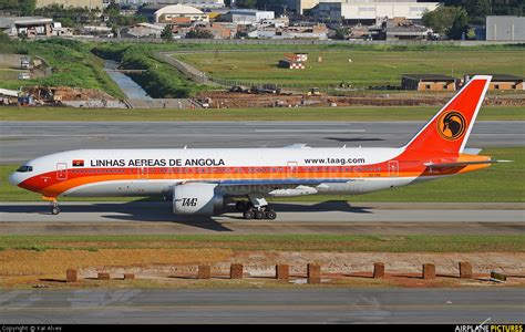 D Tee Taag Angola Airlines Boeing Er At S O Paulo