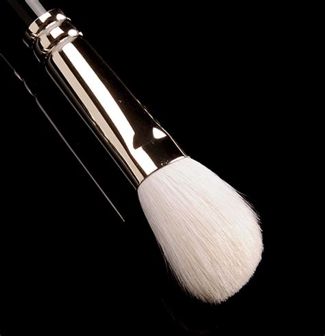 Hit List: Best Brush for Contouring