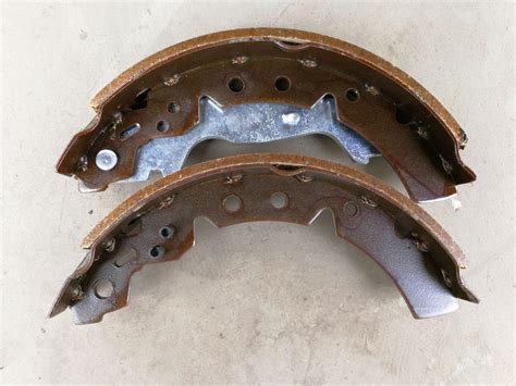 Auto Car Parts Spare Non Asbestos Disc Brake Shoe For Carina K