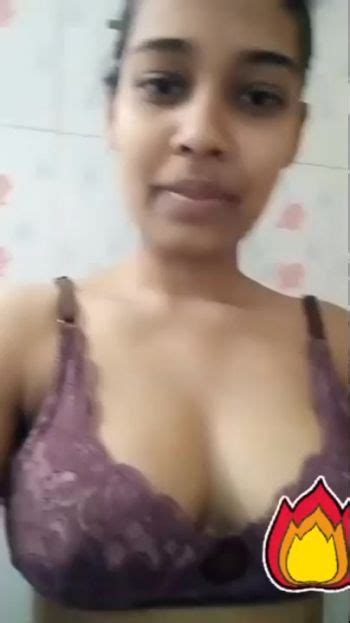 Cute Face Desi Girl Naked In Bathroom Solo Show Watch Indian Porn