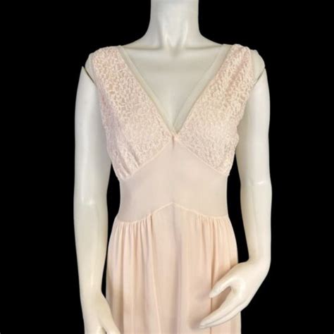 Vtg 40s 50s Sheer Pink Goddess Lace Bust Plunge Neck Gem