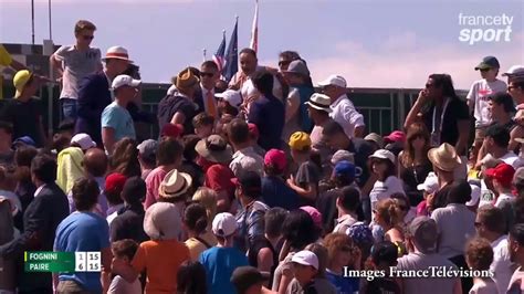 Roland Garros une bagarre éclate en plein match dans les tribunes