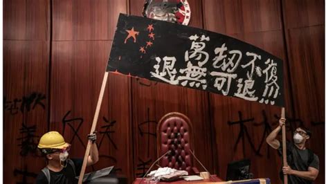 香港反逃犯條例抗議： 示威者破壞立法會背後的考量 Bbc News 中文