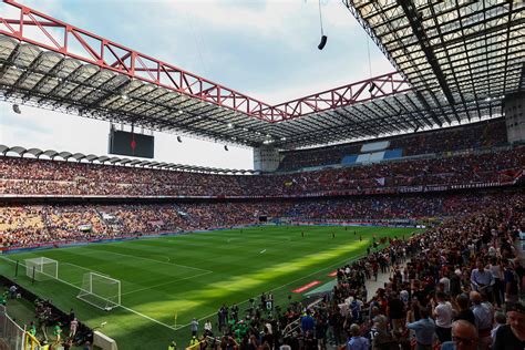 Bagageopslag San Siro Stadium Vanaf 3 Tas Kluisjesalternatief