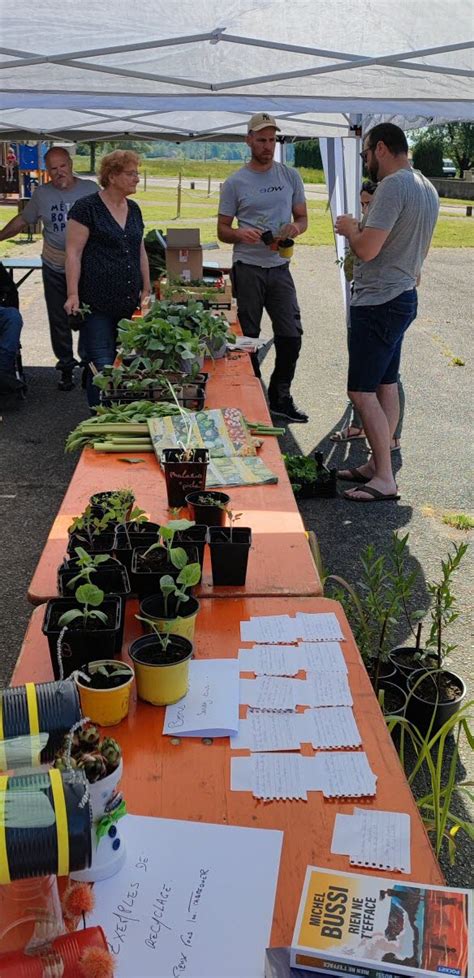 Hadigny les Verrières De beaux échanges au premier troc aux plantes