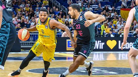 Alba Berlin Gewinnt Erstes Playoff Spiel Klar Gegen Bonn