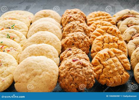 Grupo De Cookies Americanas Do Estilo Dos Variuos Em Um Backgroun De