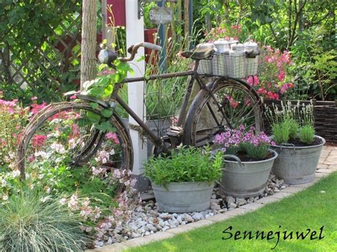 Fahrrad Im Garten Dekorieren