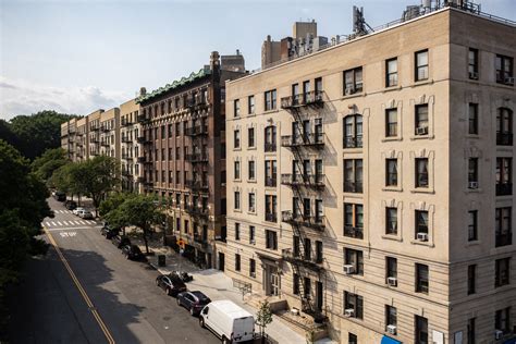 Manhattan Apartments Hit $4,000 Median — and It's Going to Get Worse ...