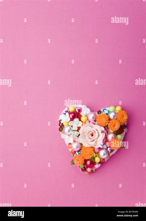 Heart-shaped flower arrangement Stock Photo - Alamy