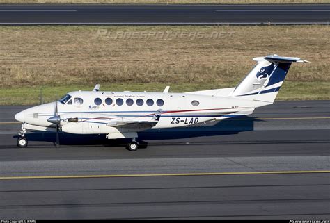 ZS LAD Private Beech Super King Air 350 B300 Photo By X PAN ID