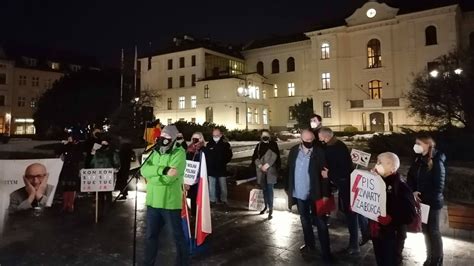 Manifestacja w Bydgoszczy Przeciwko łamaniu praw obywatelskich