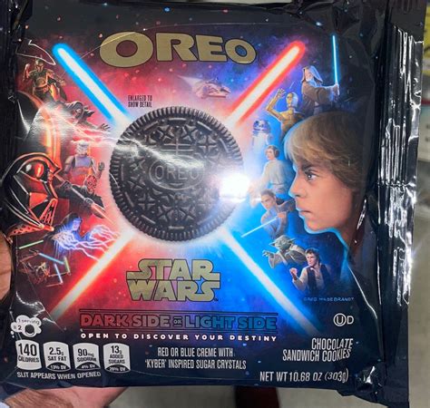 Oreo Star Wars Dark Side Or Light Side Red Or Blue Cream Collectible