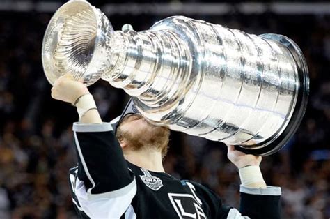 10 photos of the Los Angeles Kings Stanley Cup celebration - The Hockey ...