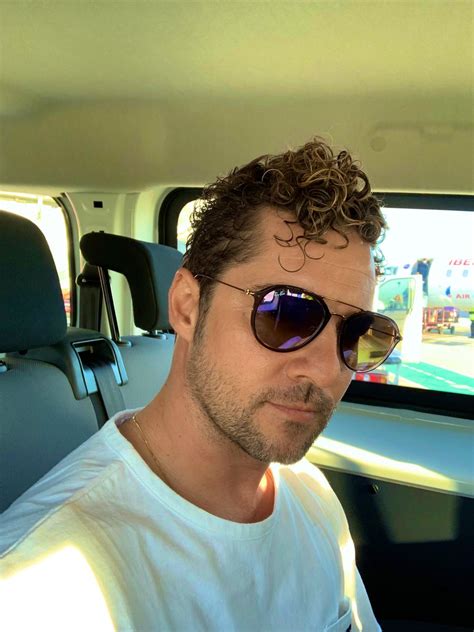 Raúl Brindis on Twitter El cantante y compositor David Bisbal