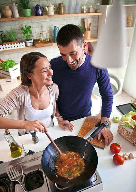 120 Fuego Cook Mujer Wok Cocina Fotografías De Stock Fotos E Imágenes