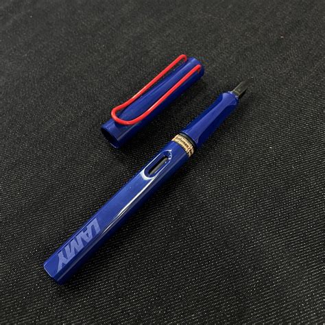 Lamy Safari Fountain Pen - Blue with Red Clip