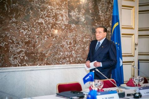 Come Sta Silvio Berlusconi Quinta Notte Tranquilla Umore Sereno