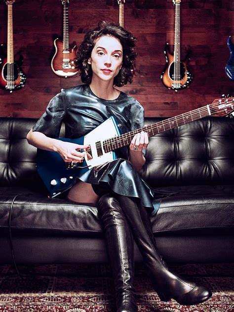 St. Vincent : Grammys 2019 St Vincent Discusses Her Sexy Duet With Dua ...