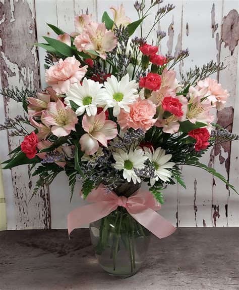 Sweet Tenderness in Warren, OH | Jensen's Flowers & Gifts, Inc.