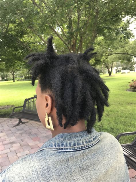 Natural hair fans react to the newest free form locs trends 7
