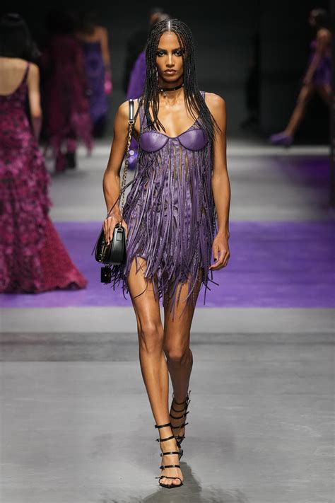 Versace Spring 2023 Fashion Show | The Impression